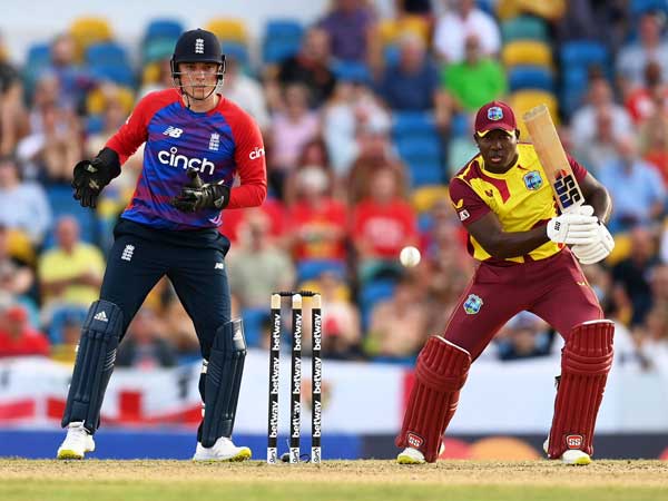 రాణించిన విండీస్ బ్యాట‌ర్లు