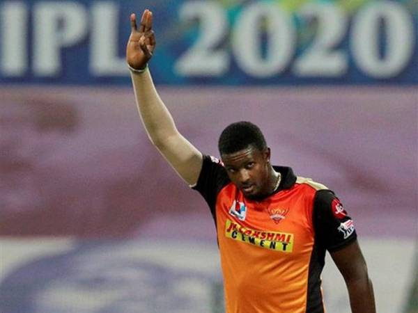 జాసన్ హోల్డర్ కోసం.. జాసన్ హోల్డర్ కోసం..