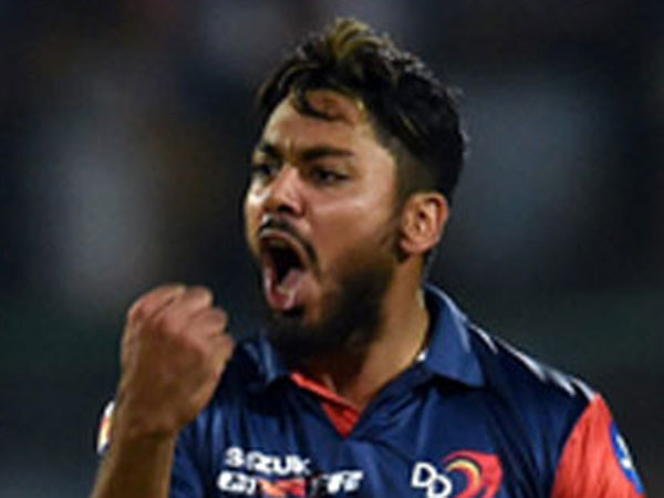  ఆవేశ్ ఖాన్‌ అరంగేట్రం..