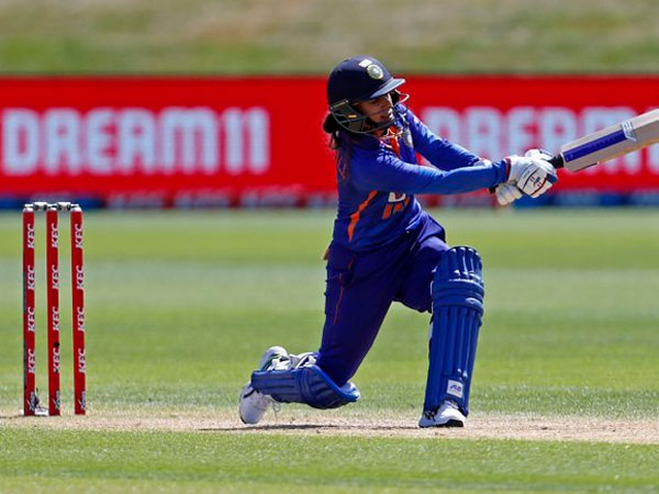 చెల‌రేగిన మిథాలీ, రిచా