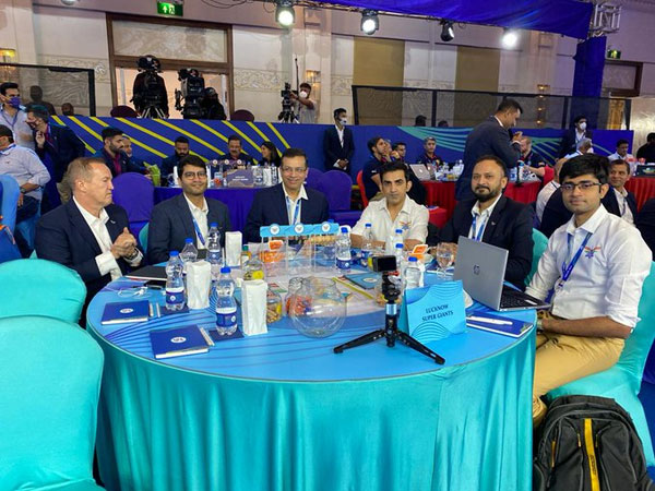 దీప‌క్‌ను వ‌రించిన కోట్ల రూపాయ‌లు