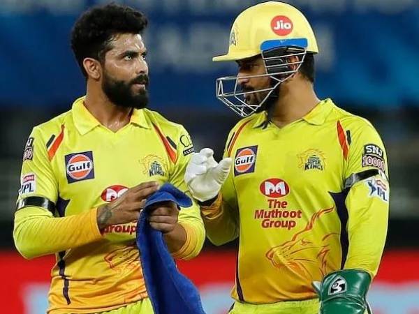 అందుకే ధోనీ కొట్టాడు.. అందుకే ధోనీ కొట్టాడు..