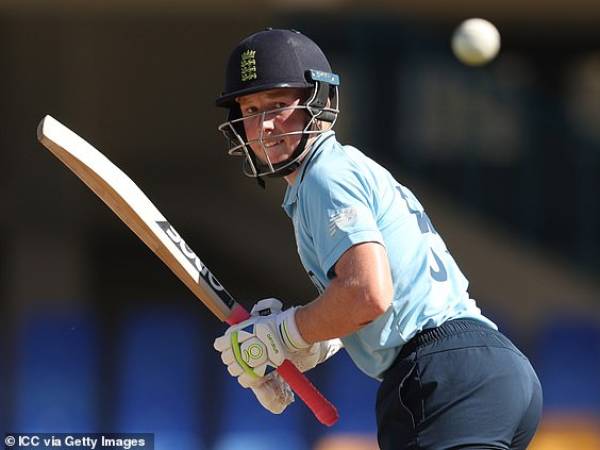 ఆదుకున్న జేమ్స్ రూ