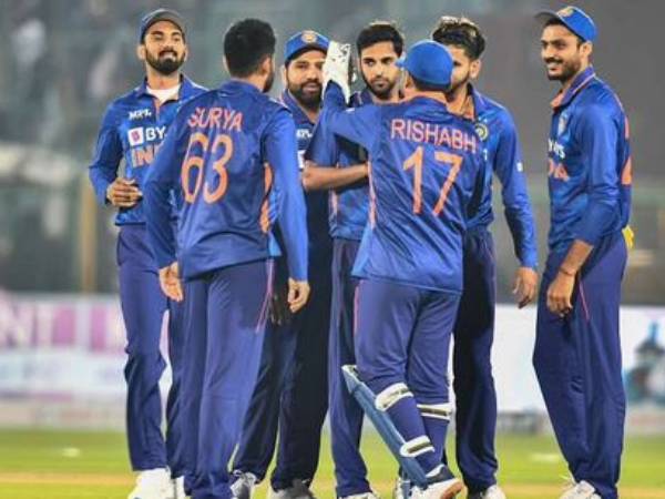 800కు పైగా వ‌న్డేలు ఆడిన జ‌ట్లు ఇదిగో