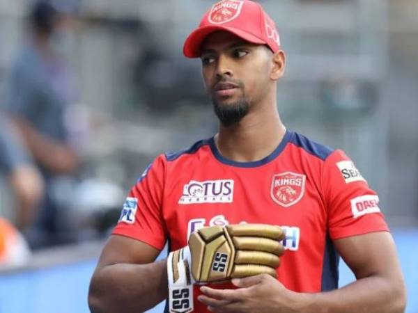 హ్యాట్రిక్ హాఫ్ సెంచరీలతో..