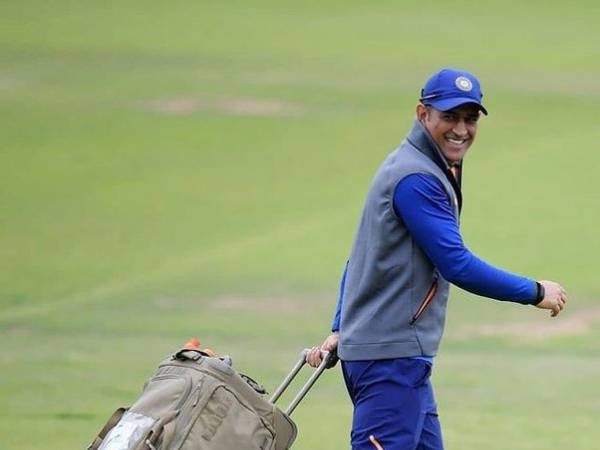 ధోనీ రివ్యూ సిస్టమ్..