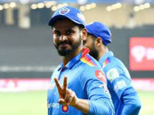 గాయంతో దూరమవడంతో..