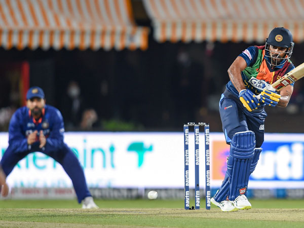 ఓపెన‌ర్లు శుభారంభం