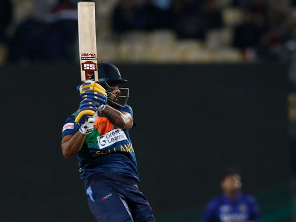 చెల‌రేగిన నిస్సాంక‌, ష‌న‌క‌