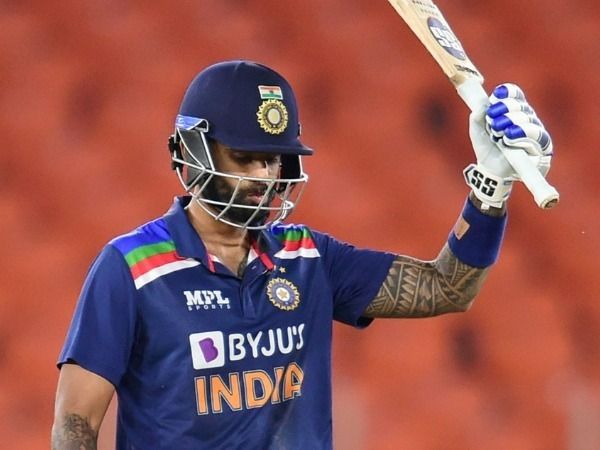 వరుసగా వికెట్లు పడ్డా..