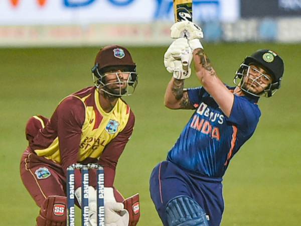 ఓపెనర్లు విఫలం..