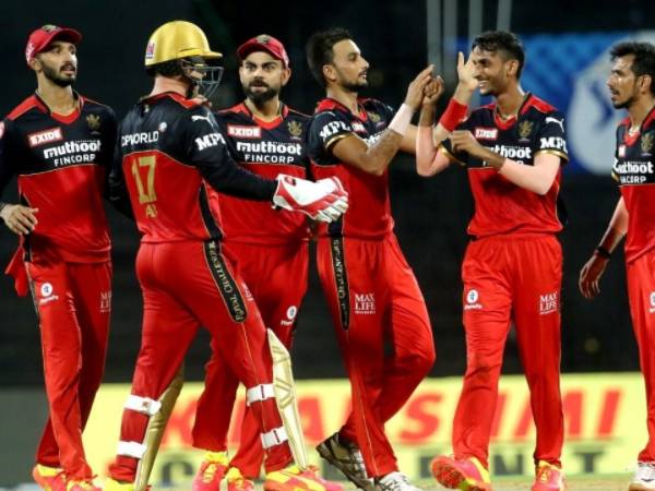 వరుసగా మూడు టైటిల్స్ 