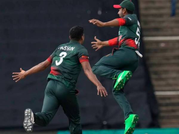 చెల‌రేగిన త‌స్కిన్ అహ్మ‌ద్‌