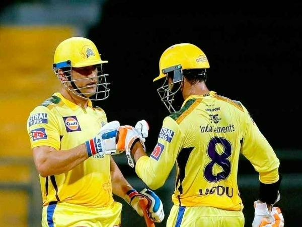 బౌలింగ్‌లో ఒక మార్పు