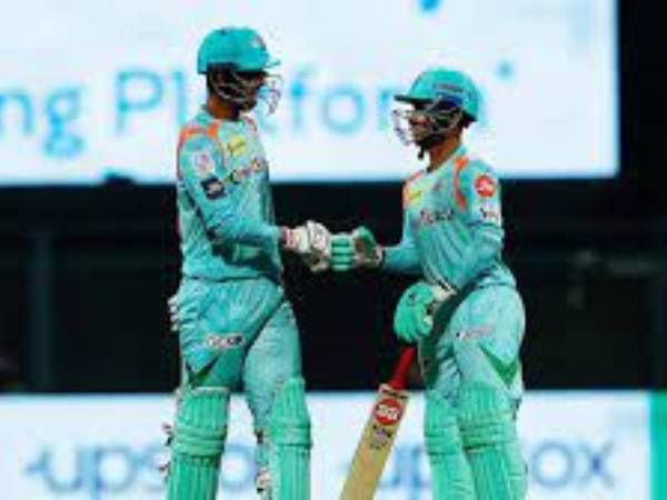 చెలరేగిన ఆయూష్..