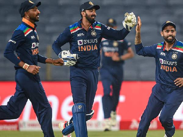 టెస్ట్ ర్యాంకింగ్స్‌లో అశ్విన్, బుమ్రా