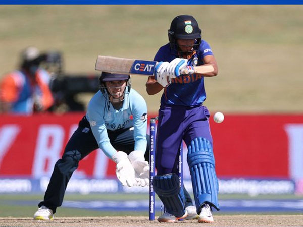 బ్యాట‌ర్లు విఫ‌లం