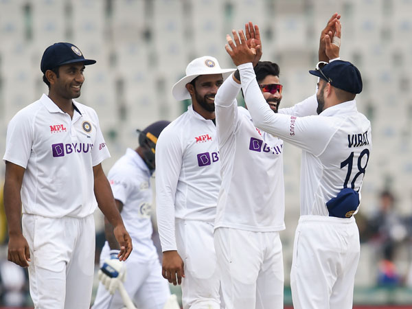 విజయం దిశగా భారత్... విజయం దిశగా భారత్...