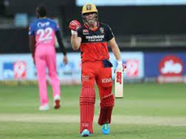 టాప్‌లో డివిల్లియ‌ర్స్‌