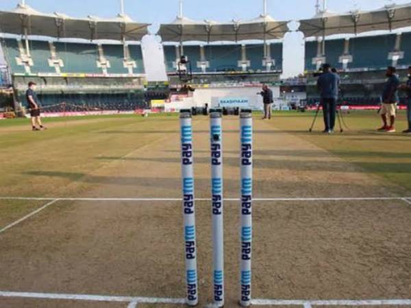 చిన్న మైదానాలు..