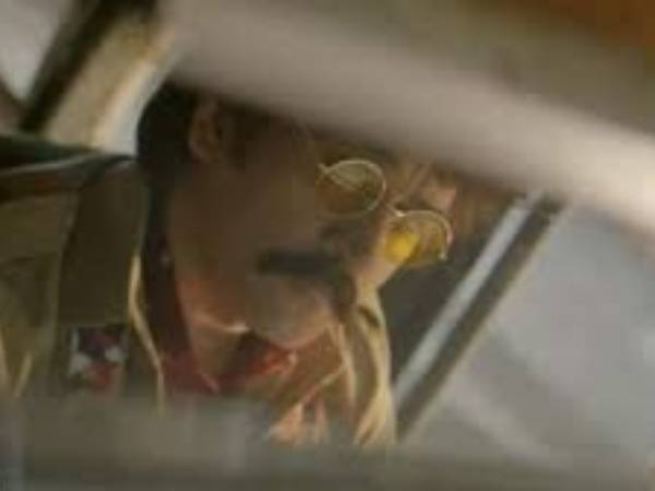 వీడియోలో అంద‌రు ఆట‌గాళ్లు