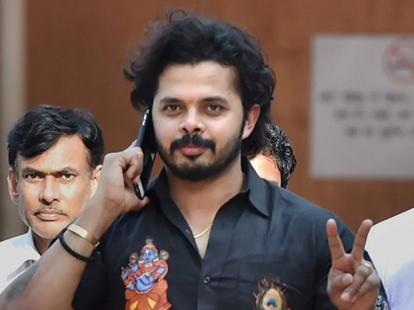 విదేశీ లీగ్‌ల్లో ఆడేందుకే..