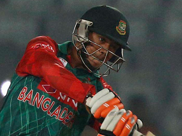 తస్కిన్ అహ్మద్ రికార్డులు