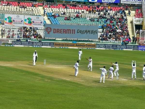 తొలి ఇన్నింగ్స్‌లో టీమిండియా భారీ స్కోర్