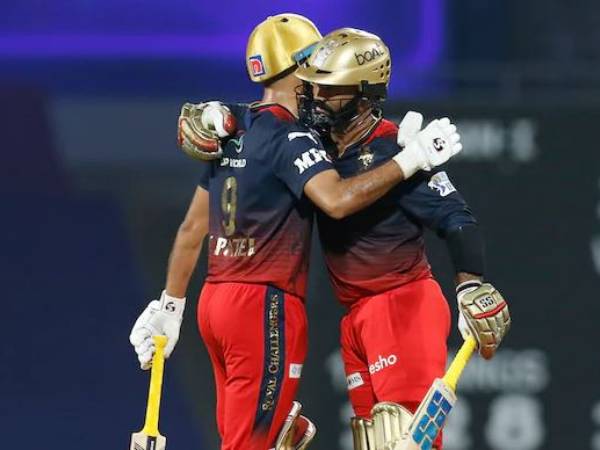 సిక్సర్‌తో ఫినీష్...