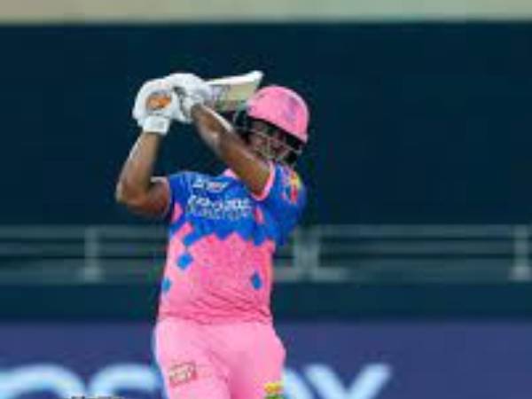  చెలరేగిన ఎవిన్ లూయిస్