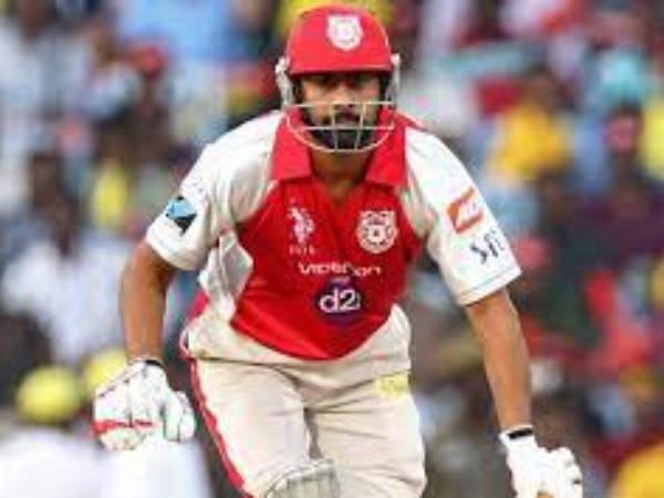 ప్రవీణ్ కుమార్ - 124మీటర్లు