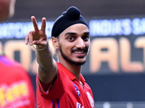 డెత్ ఓవర్లలో బౌలింగ్ ఇవ్వాలి..