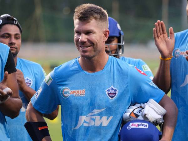 వార్న‌ర్ హాఫ్ సెంచ‌రీ