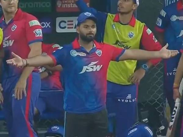 బట్లర్ తీన్మార్..