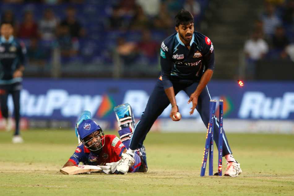 DC vs GT: Rishabh Pant arguing with umpire after Lalit Yadav was given run out DC vs GT: Rishabh Pant arguing with umpire after Lalit Yadav was given run out