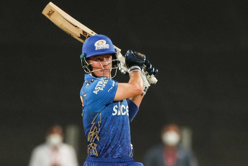 MI vs PBKS: Mumbai Indians batsman Dewald Brevis hits 4 sixes in a row and hits a massive 118m six