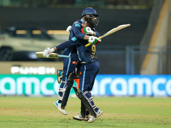 4బంతుల్లో 15పరుగులు చేయాల్సిన దశలో..