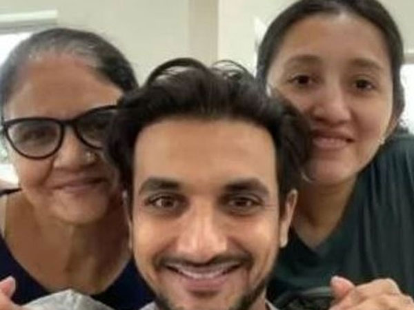 చెల్లెలు మరణంతో..