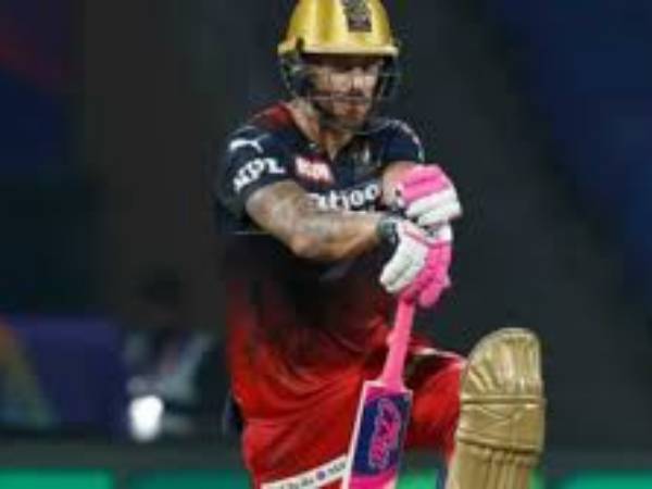 మరో 10 పరుగులు చేసుంటే..