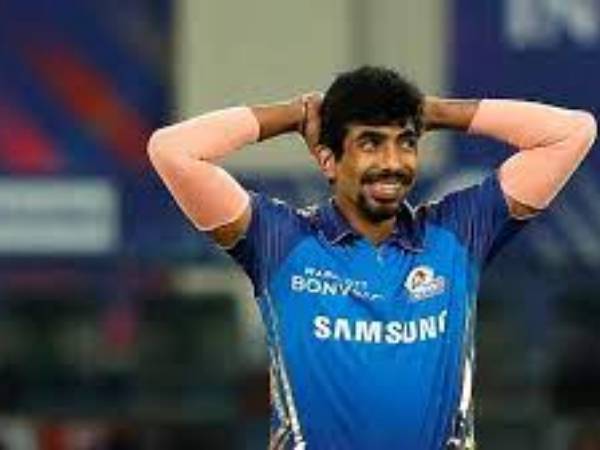 ముప్ప‌తిప్ప‌లు పెట్టిన బుమ్రా