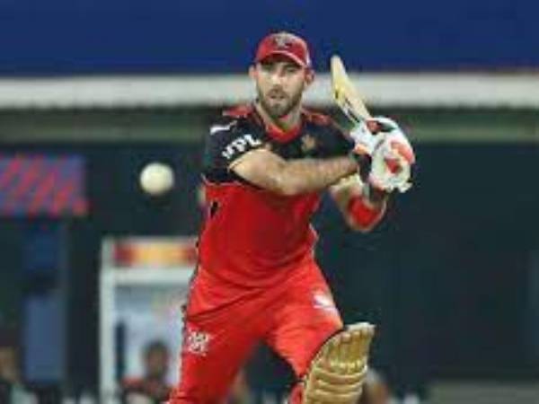  పేక మేడలా..