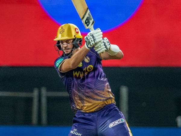 4 ఫోర్లు, 6 సిక్స్‌లతో...