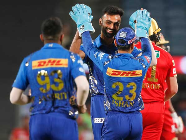 ఓపెనింగ్ భాగస్వామ్యంపై..