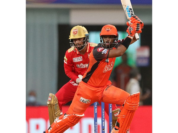 చివ‌రి ఓవ‌ర్లో ఉమ్రాన్ మాలిక్ విశ్వ‌రూపం