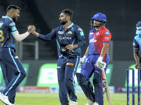 ఫెర్గూసన్ చెలరేగడంతో.. ఫెర్గూసన్ చెలరేగడంతో..