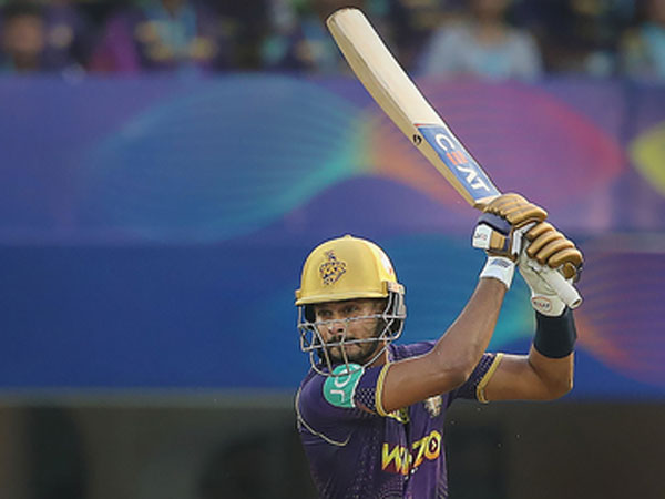 మిడిల్ ఓవర్లలో రాణించినా..