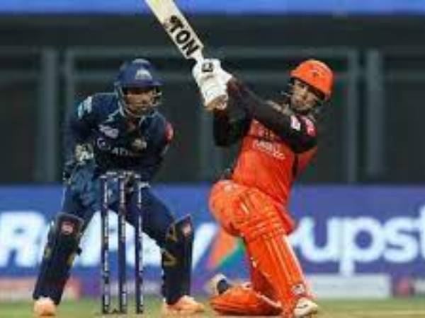 పోస్ట్ మ్యాచ్ ప్రెజెంటేషన్ అవార్డులు