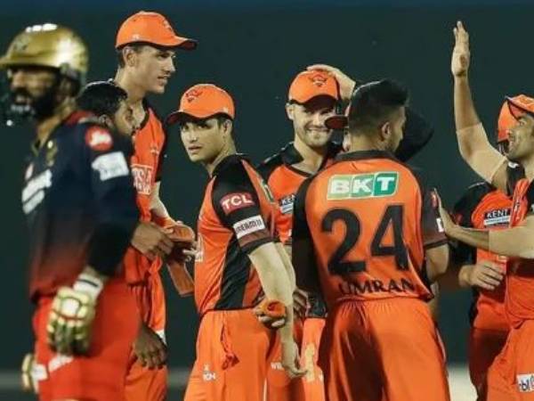 బెంగళూరుపై గెలుపు.. పీక్స్