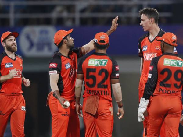 హెడ్ టూ హెడ్ రికార్డులు