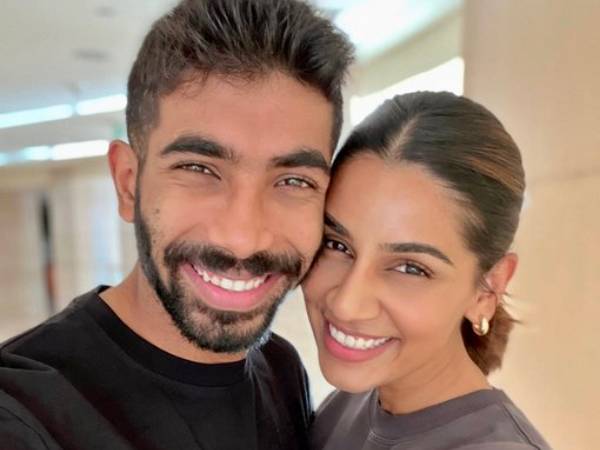  Jasprit Bumrah Wife Sanjana Ganesan Hot Photos Goes Viral On Internet